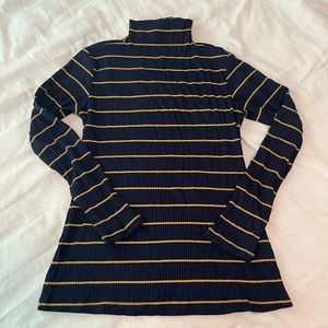 Amour Vert Mock Neck Long Sleeve Top